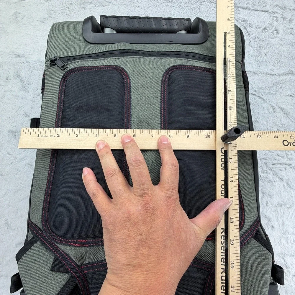 Timbuk2 Aviator Wheeled Backpack Carry On Luggage Skateboard Wheels 15 x 10 x 25
